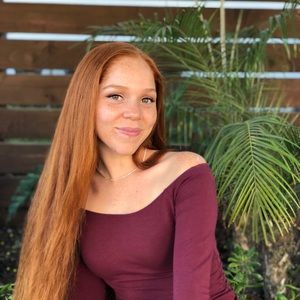 Meet your Posher, Chloe